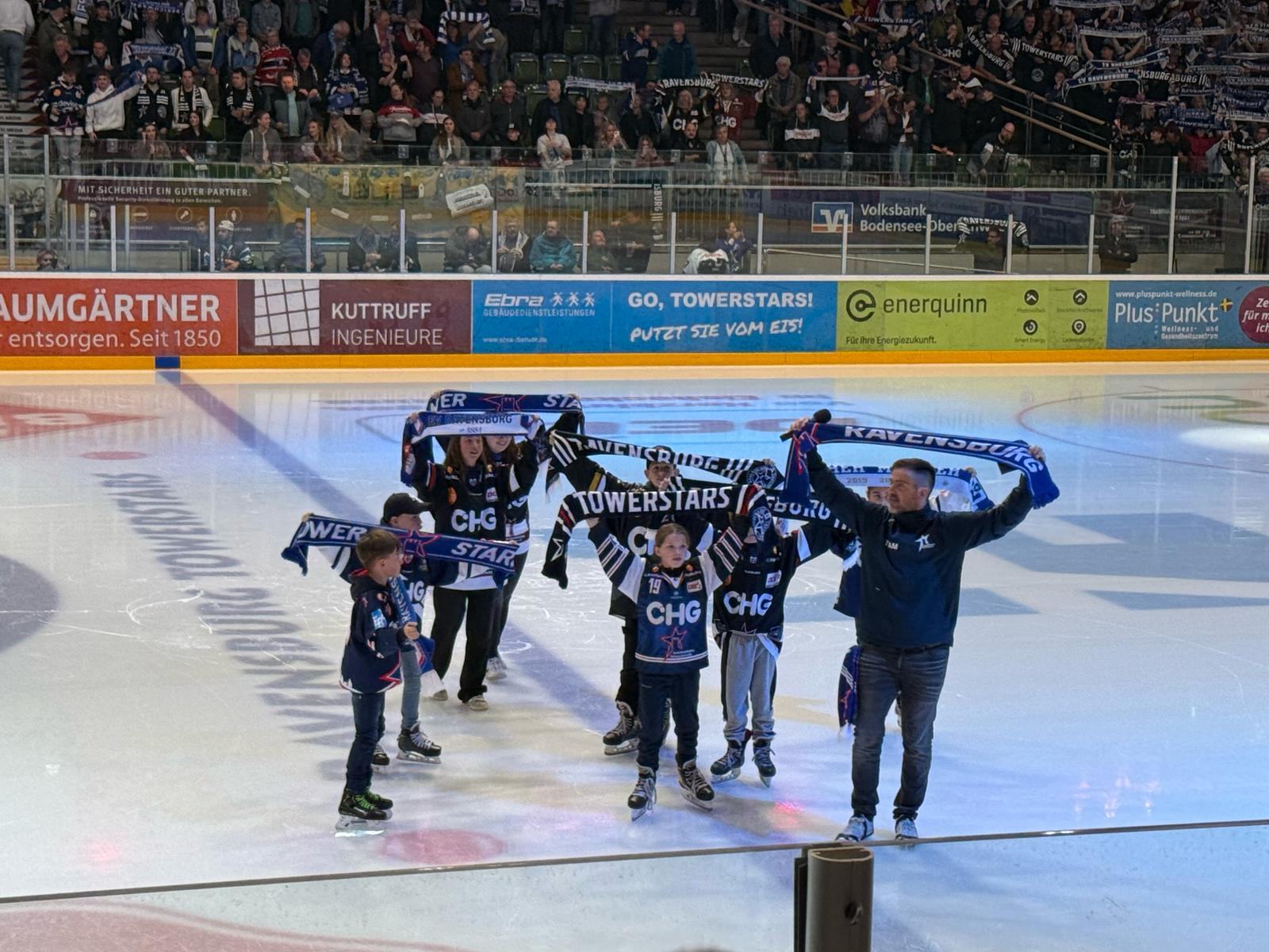 Flo Dietrich als Stadionsprecher der Ravensburg Towerstars in der CHG-Arena